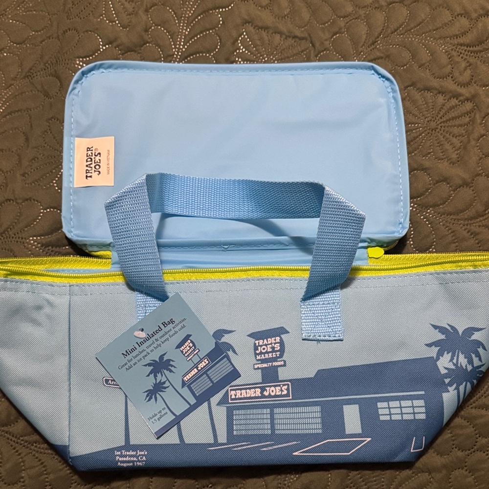 Trader Joe's Insulated Bag Set